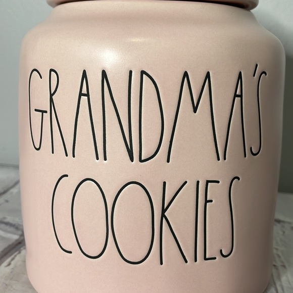 Rae Dunn Grandmas Cookies Canister - Picture 2 of 7